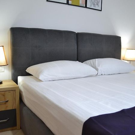 Seaview Gateway 2 Bedrooms Apartment & Garage Vlorë 외부 사진