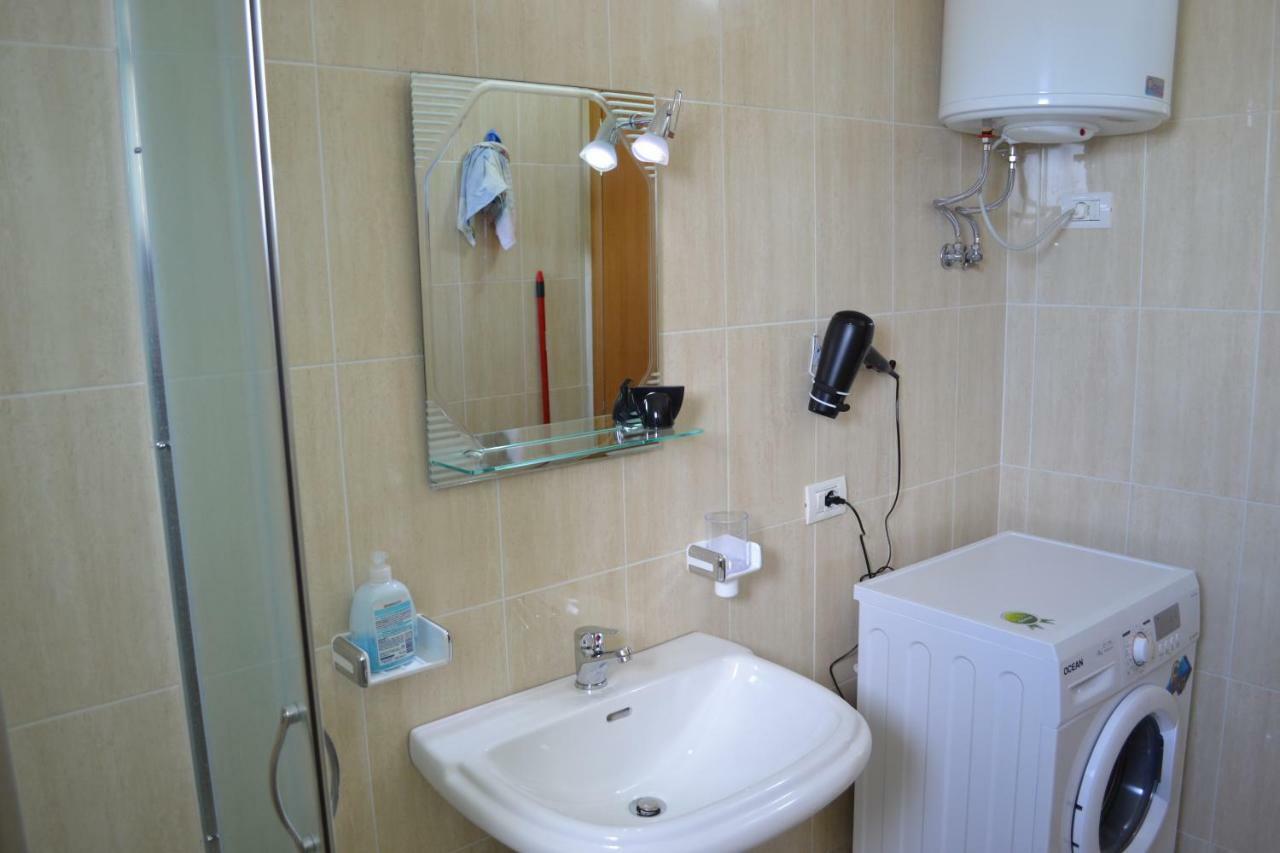 Seaview Gateway 2 Bedrooms Apartment & Garage Vlorë 외부 사진